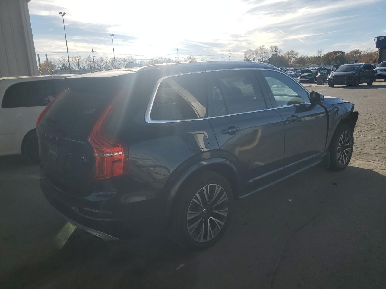 2020 VOLVO XC90