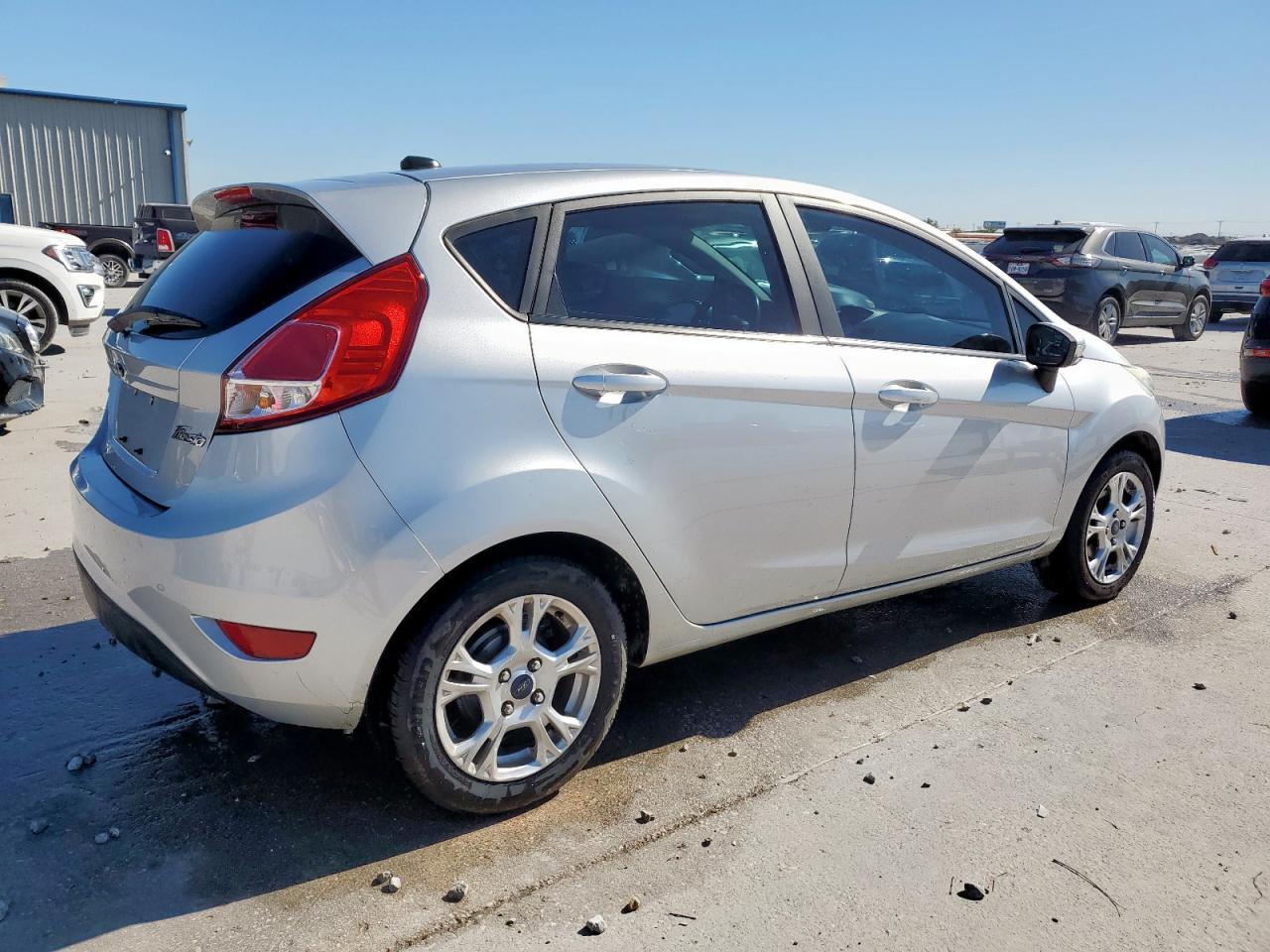 2015 FORD Fiesta