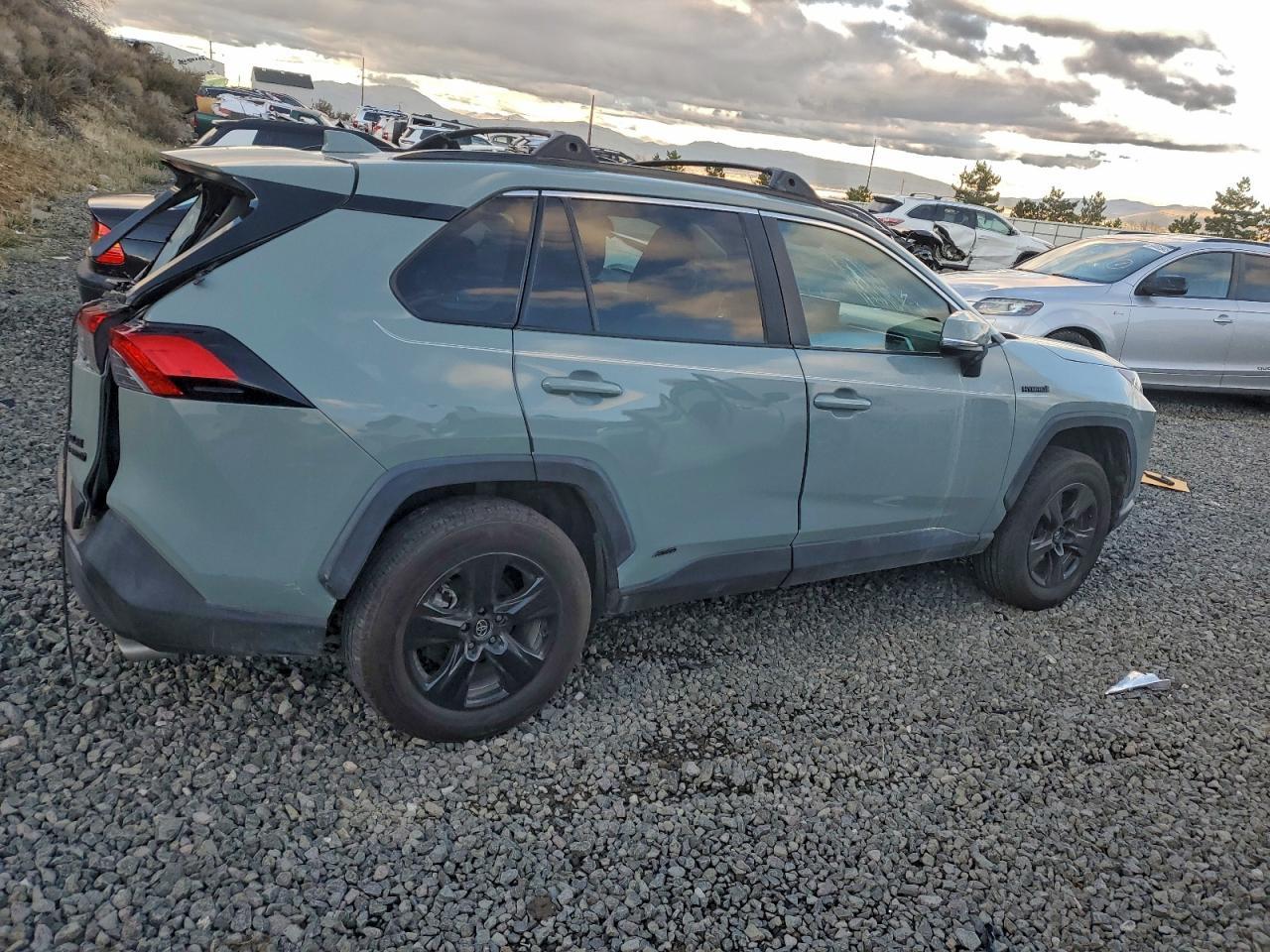 2020 TOYOTA RAV4