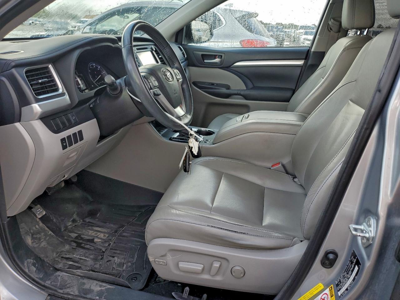 2015 TOYOTA HIGHLANDER
