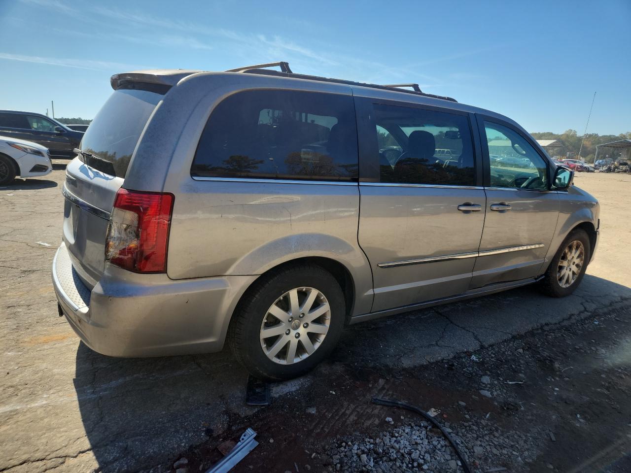 2016 CHRYSLER Town & Country