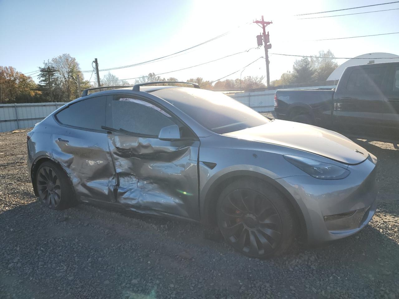 2024 TESLA MODEL Y