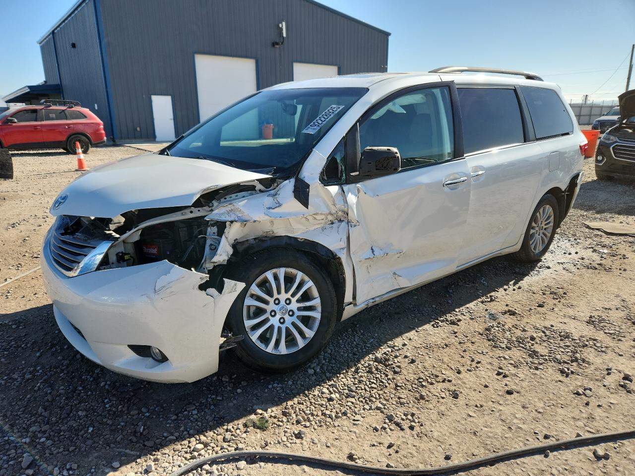 2017 TOYOTA SIENNA