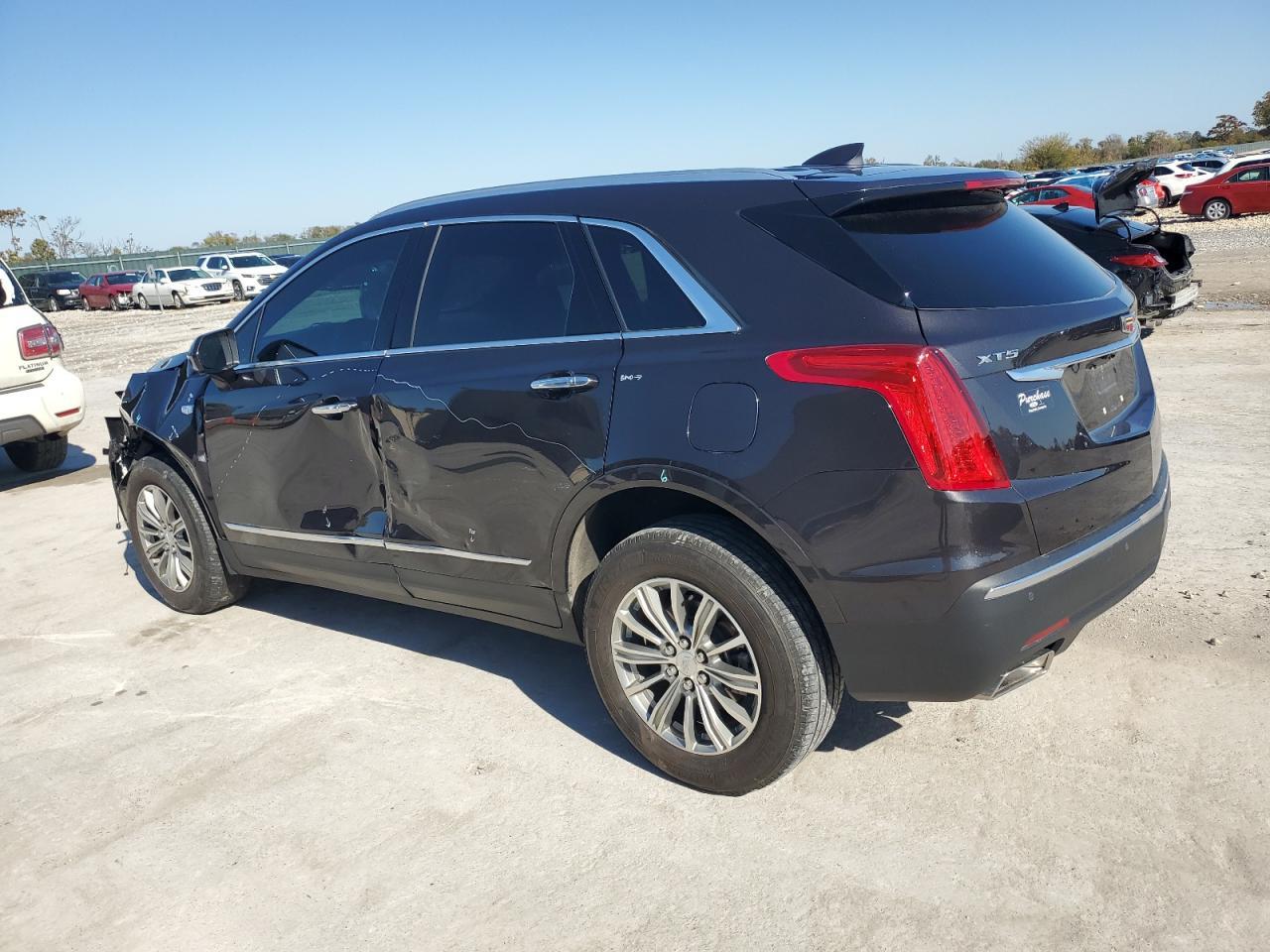 2017 CADILLAC XT5