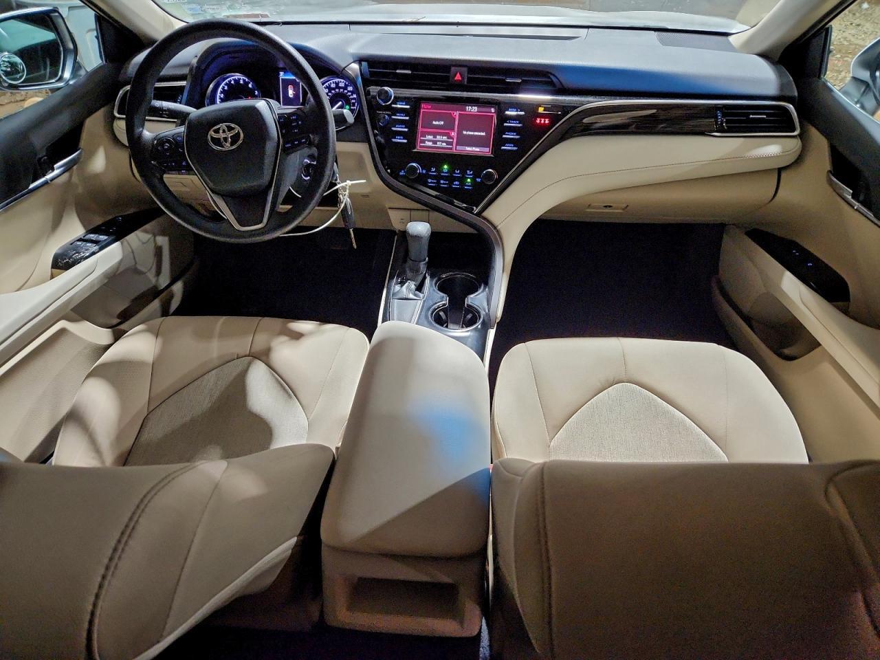 2018 TOYOTA CAMRY