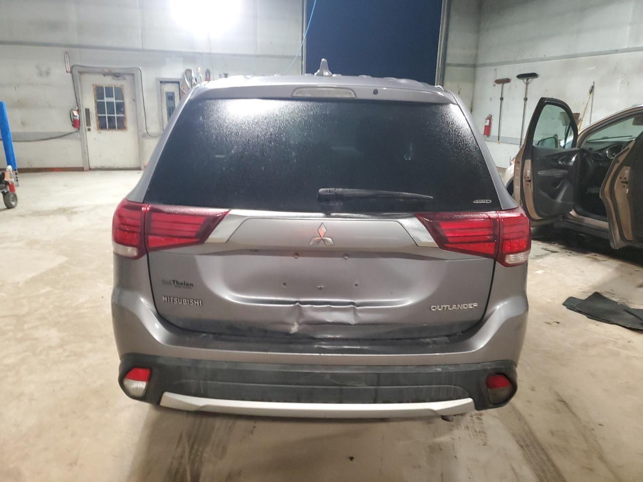 2018 MITSUBISHI outlander