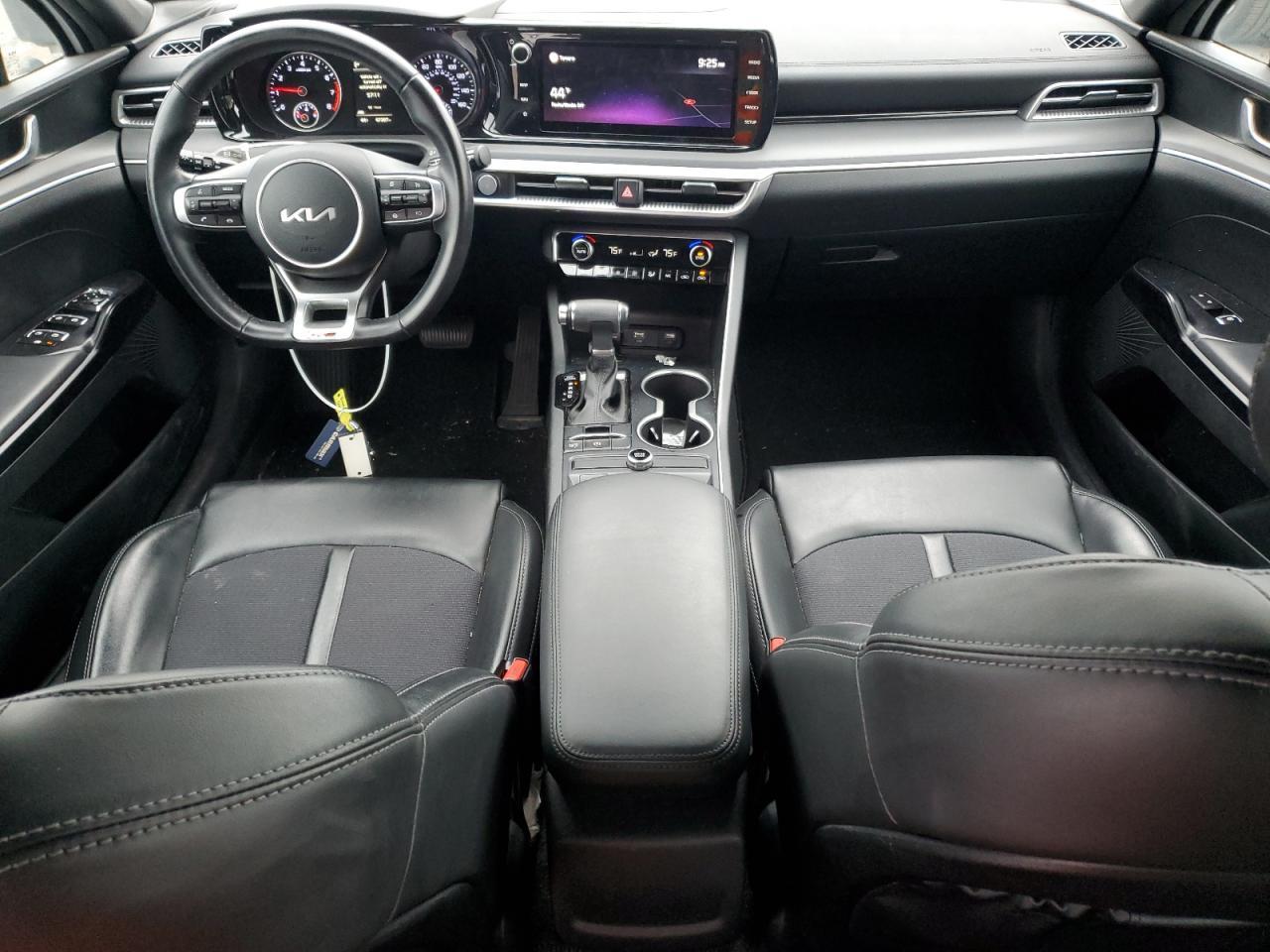2022 KIA K5