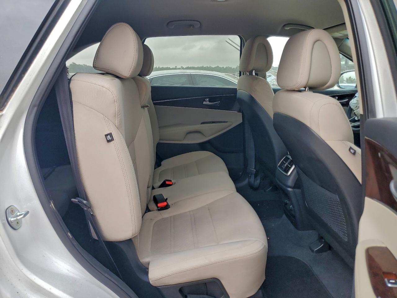 2017 KIA SORENTO