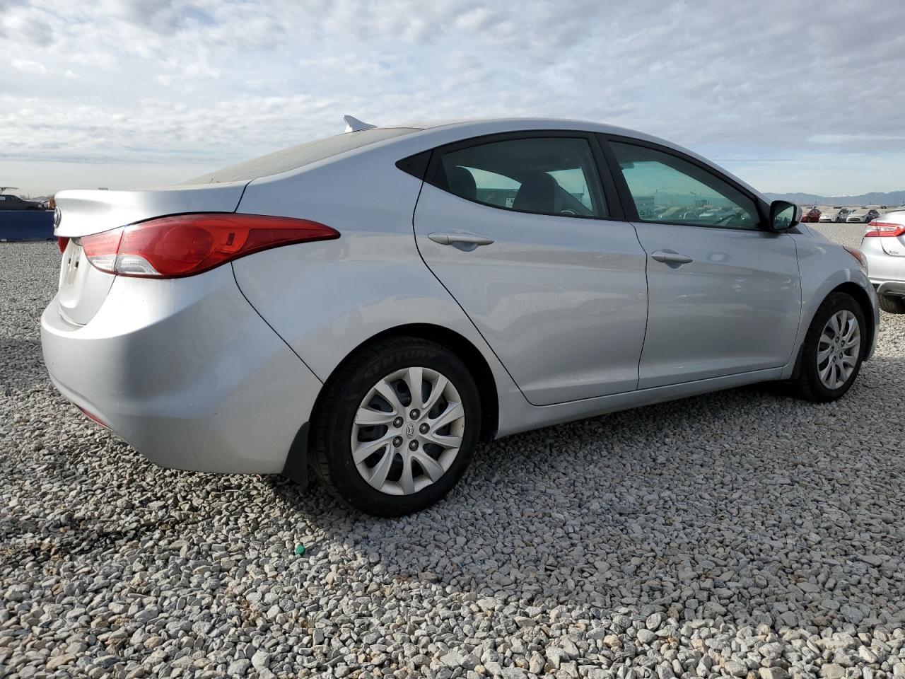 2011 HYUNDAI ELANTRA