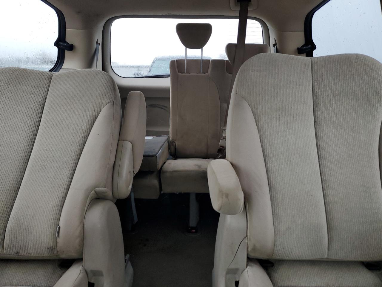 2010 KIA SEDONA