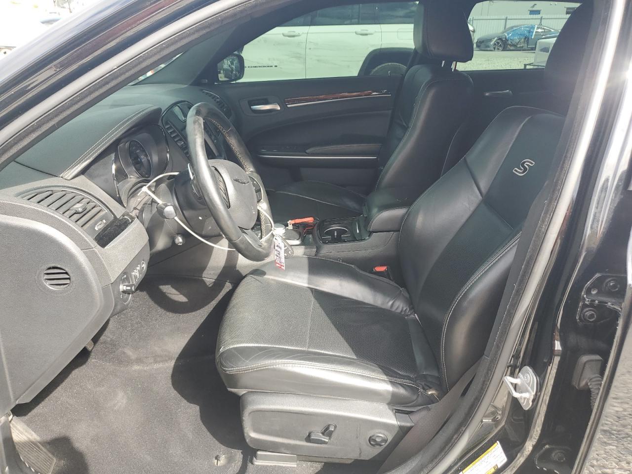 2019 CHRYSLER 300