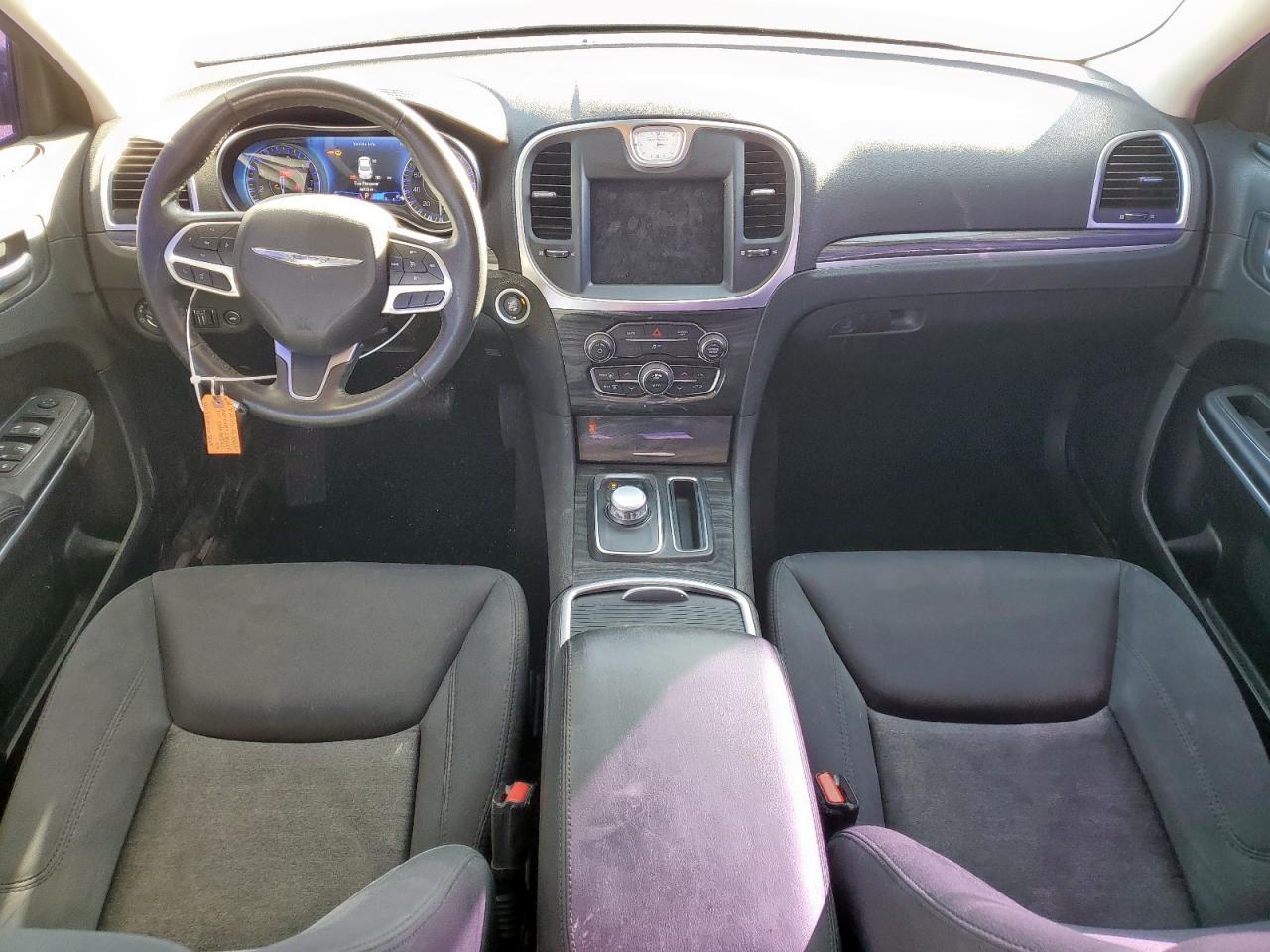 2021 CHRYSLER 300
