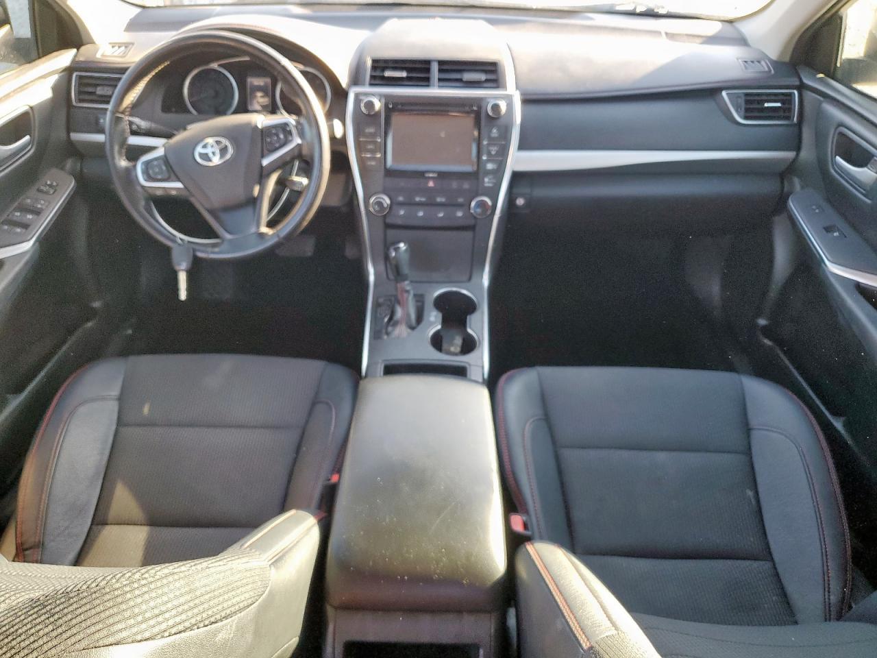 2016 TOYOTA CAMRY