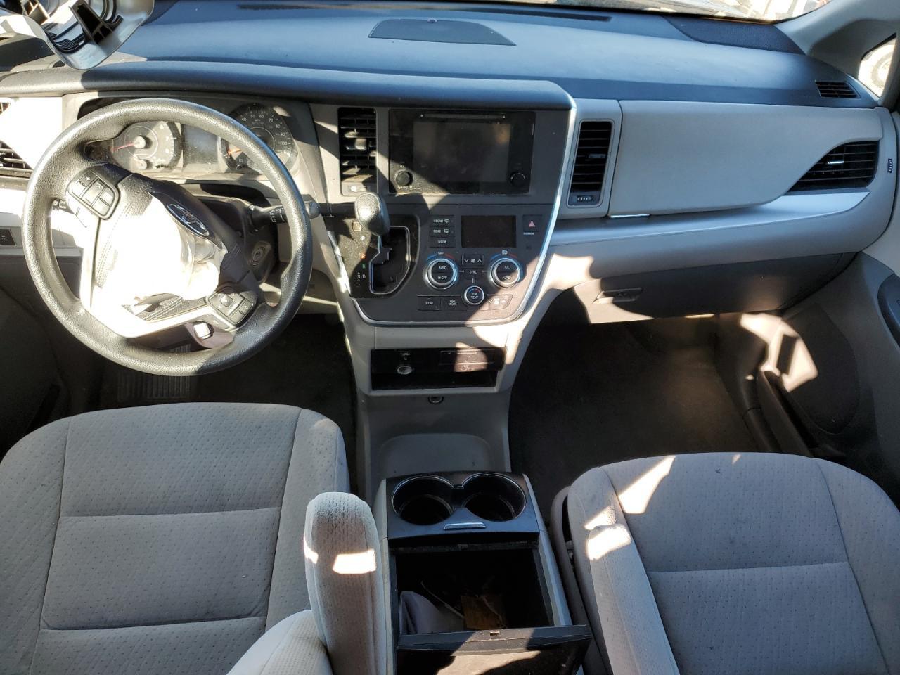 2015 TOYOTA SIENNA