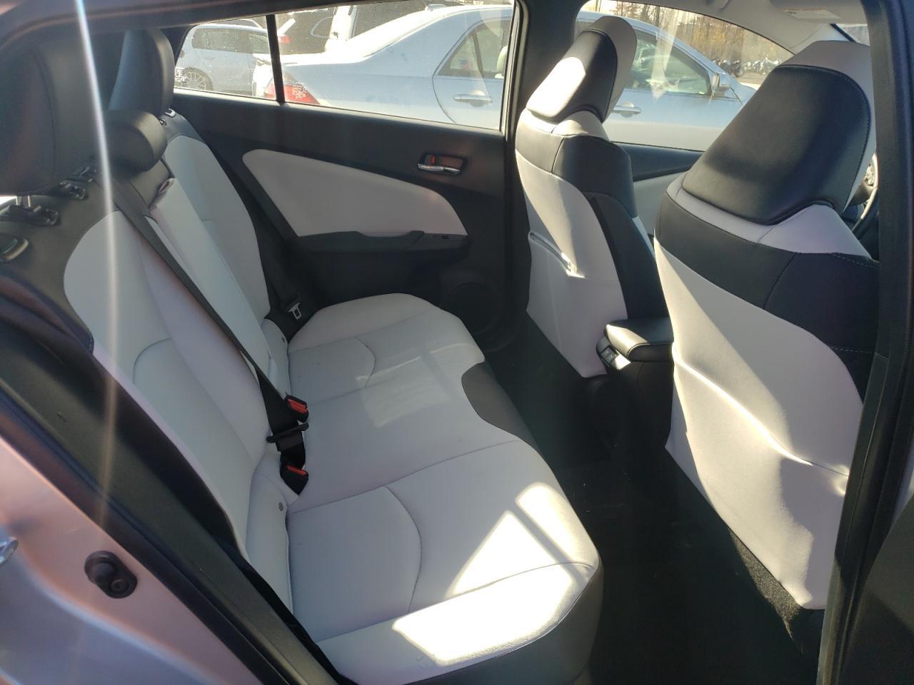 2019 TOYOTA PRIUS