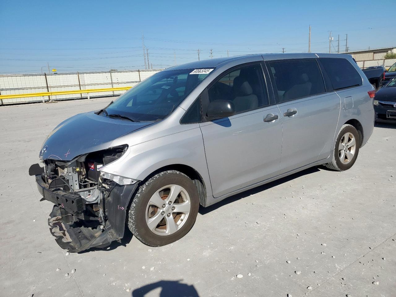 2016 TOYOTA SIENNA