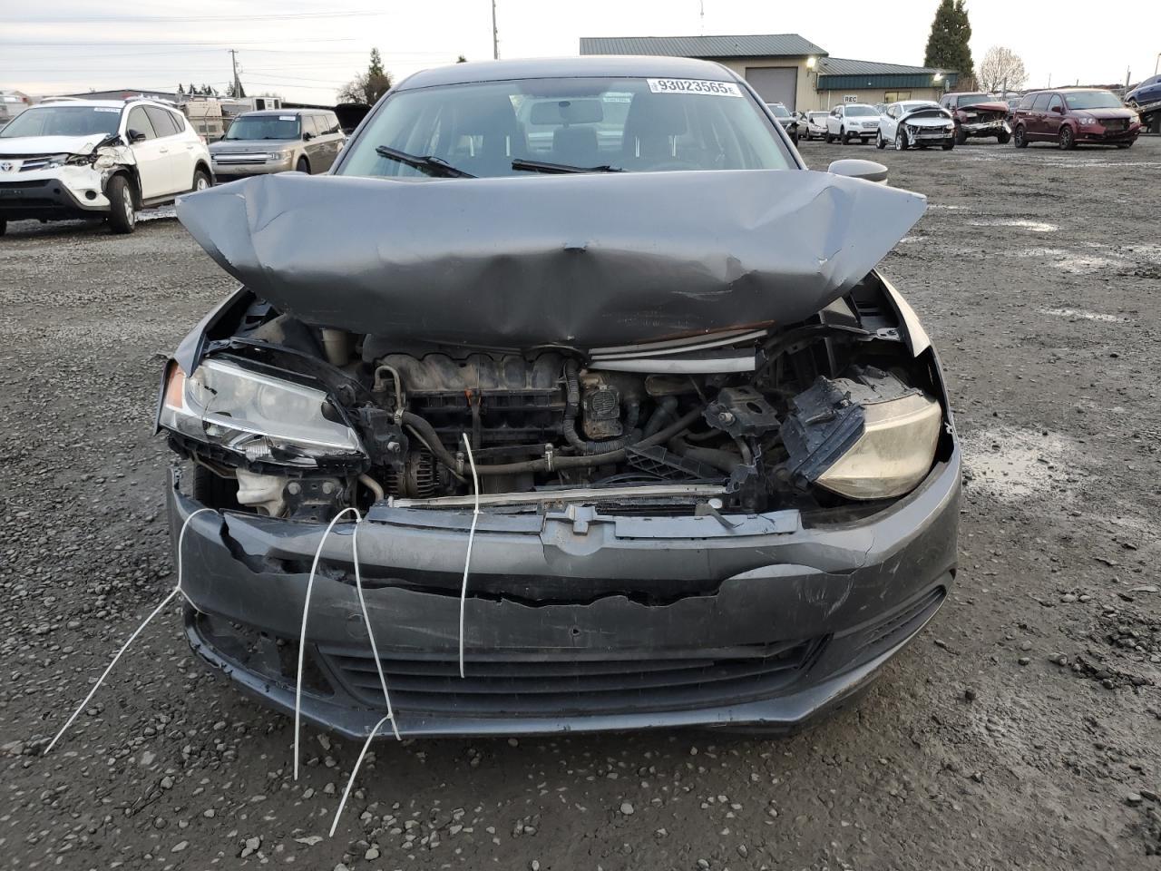 2011 VOLKSWAGEN JETTA