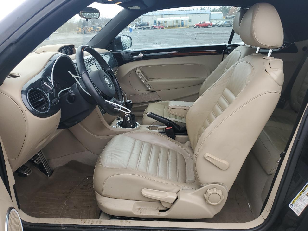 2013 VOLKSWAGEN Beetle
