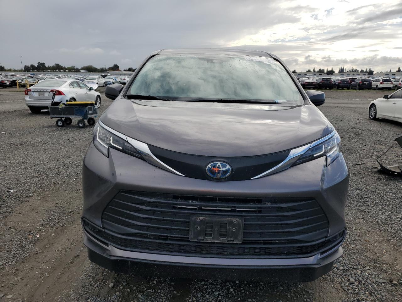 2022 TOYOTA SIENNA