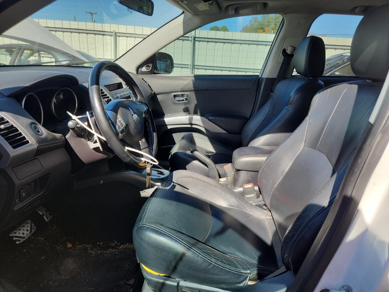 2011 MITSUBISHI outlander