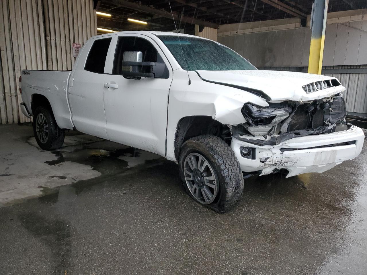 2016 TOYOTA TUNDRA