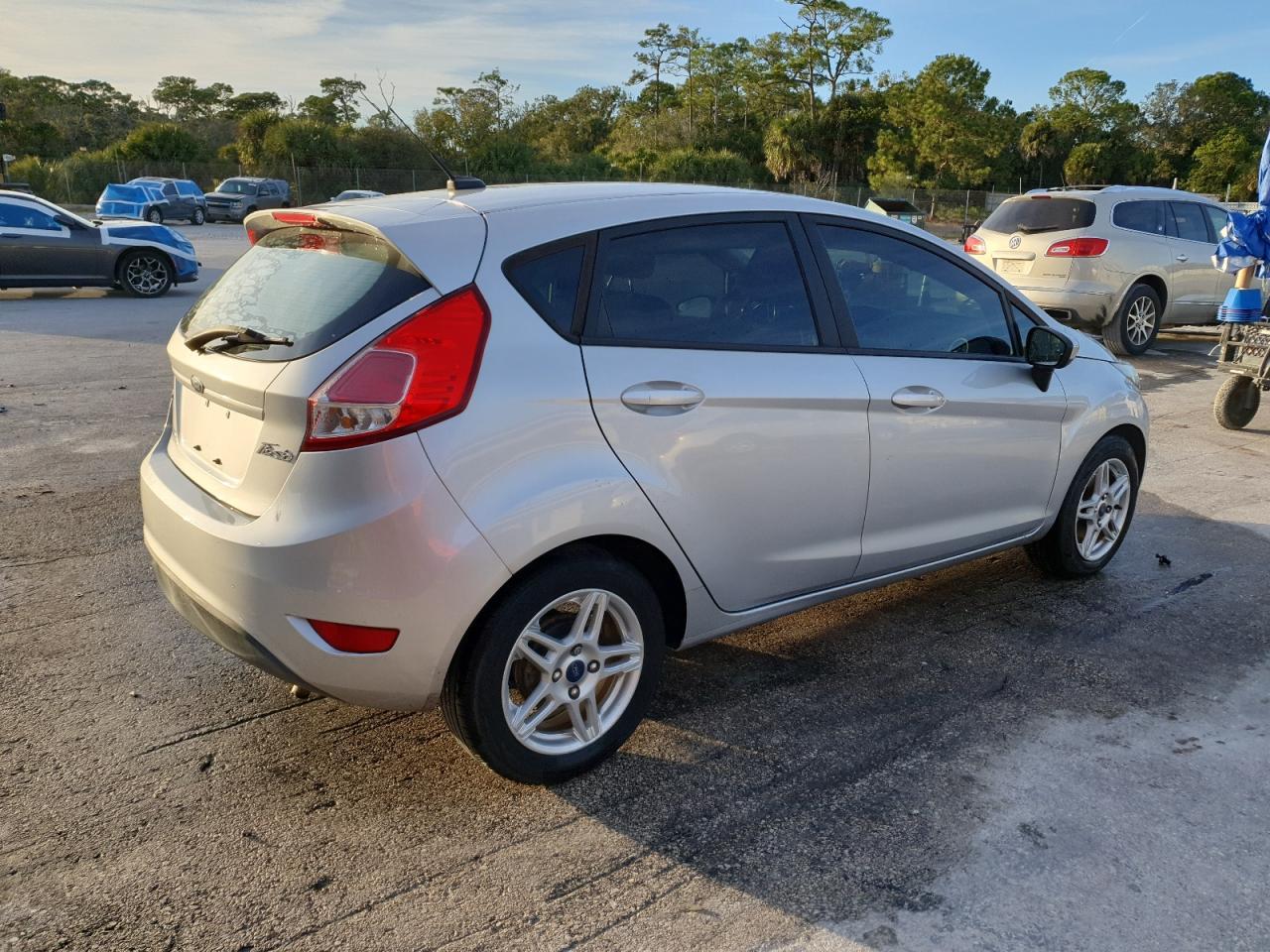 2017 FORD Fiesta