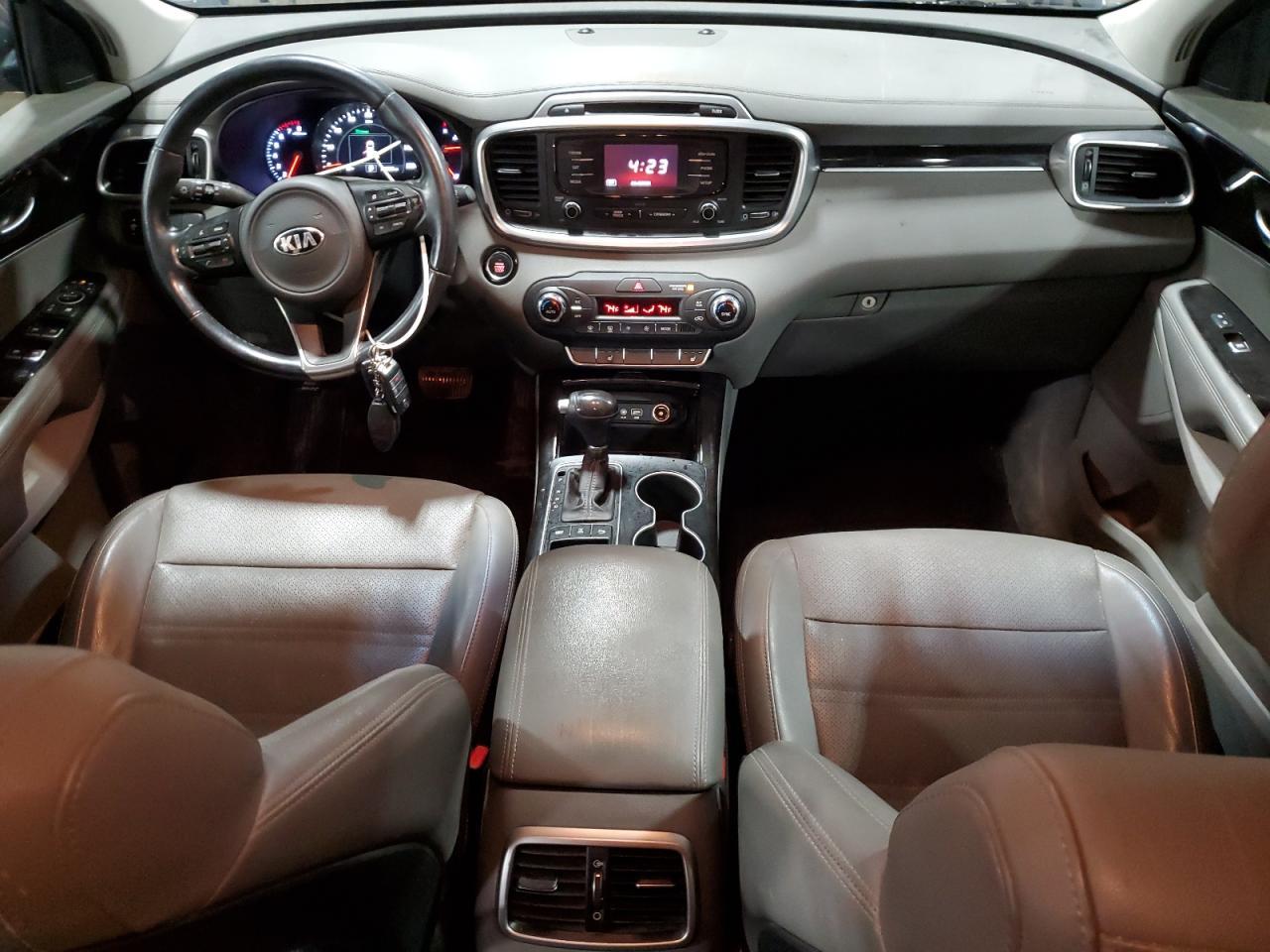 2016 KIA SORENTO