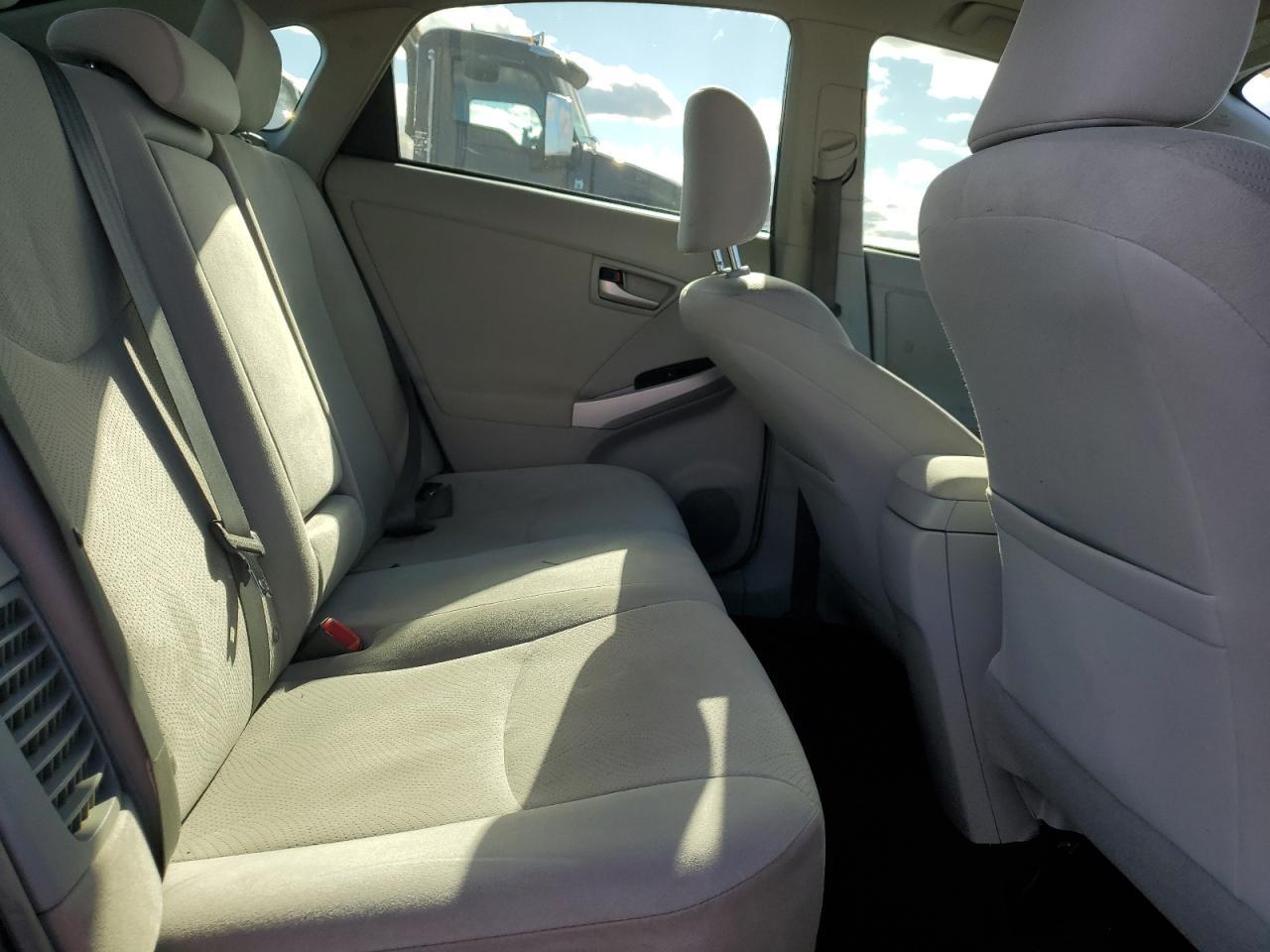 2015 TOYOTA PRIUS