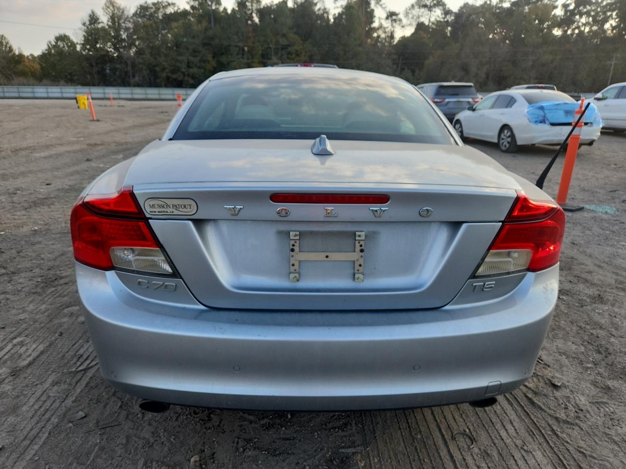 2013 VOLVO C70