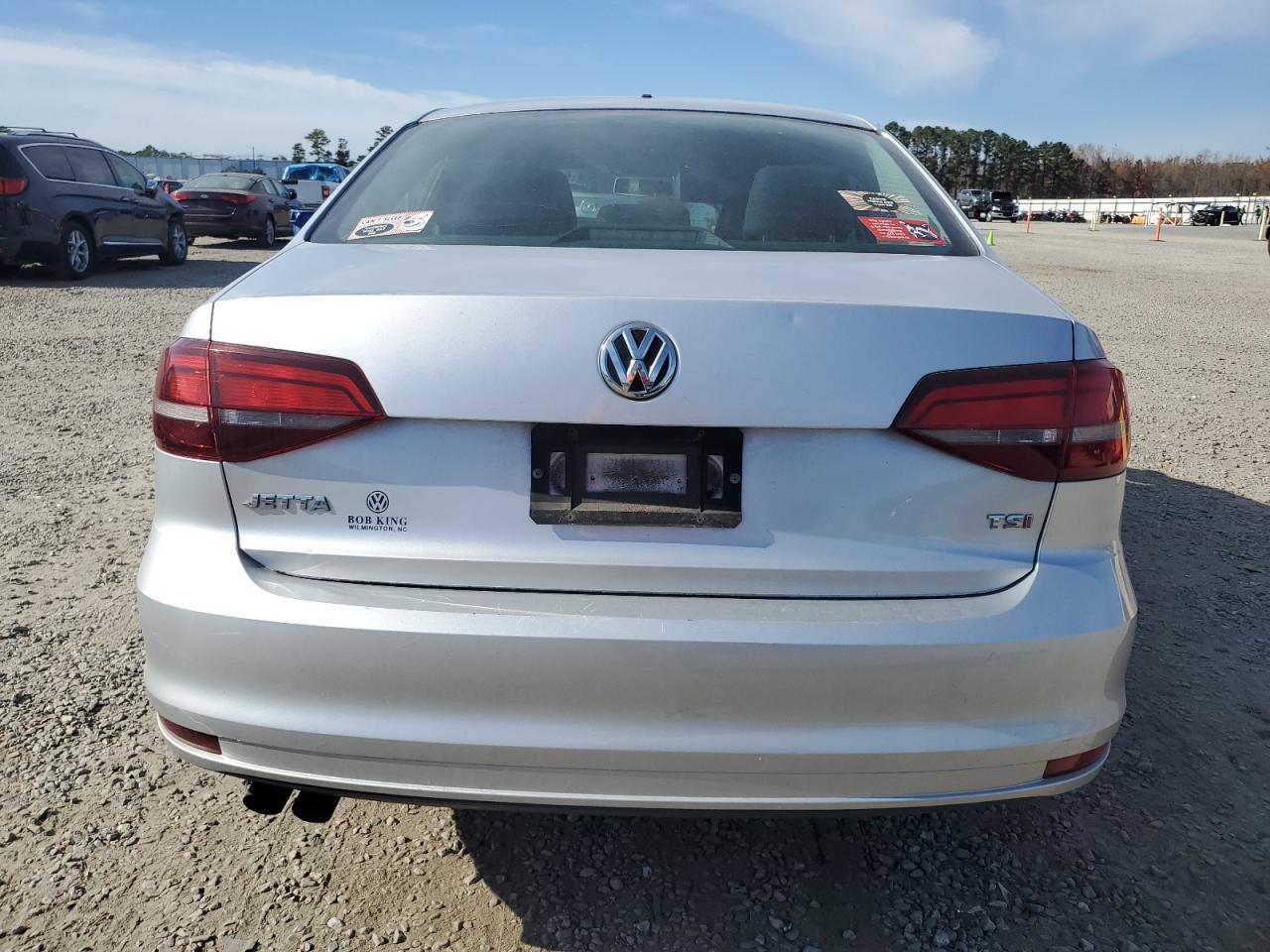 2016 VOLKSWAGEN JETTA