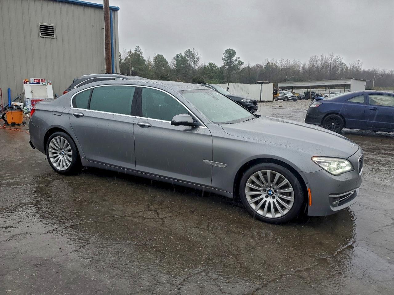 2013 BMW 7 series