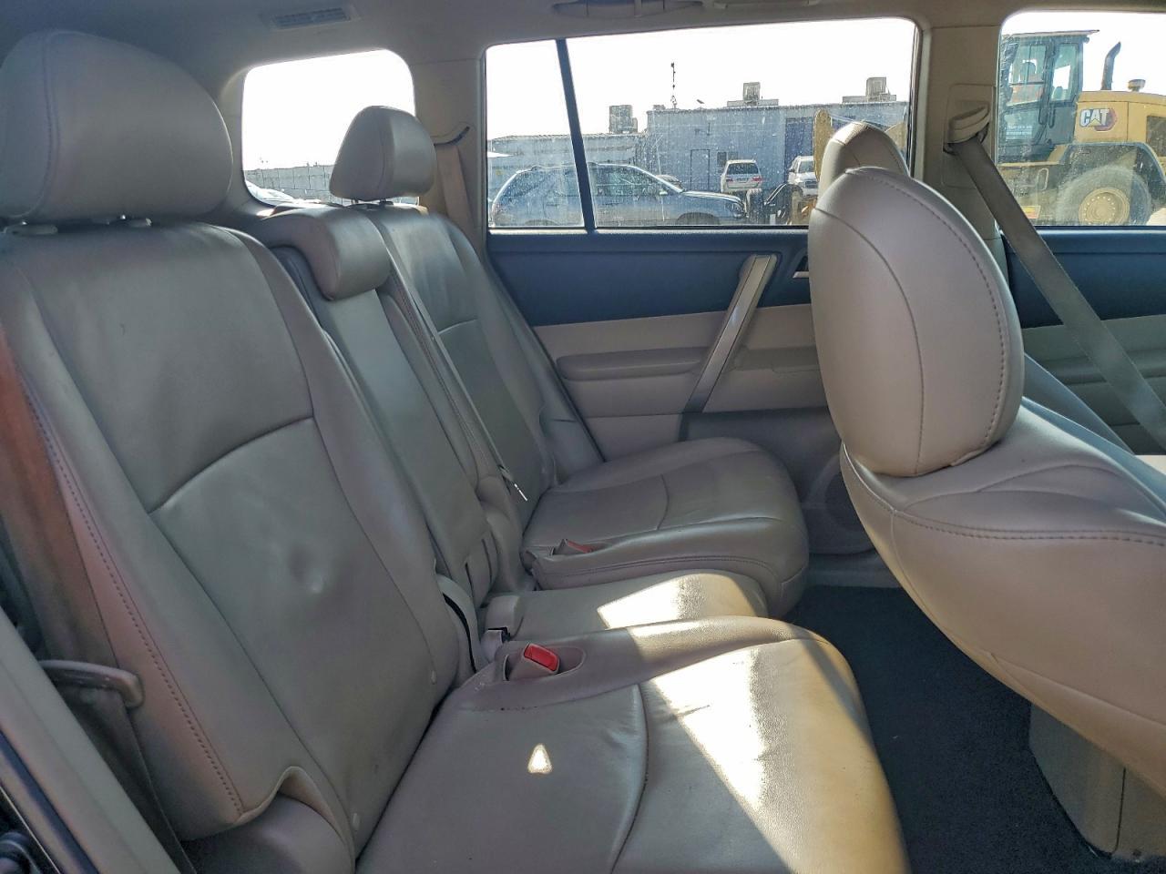 2013 TOYOTA HIGHLANDER