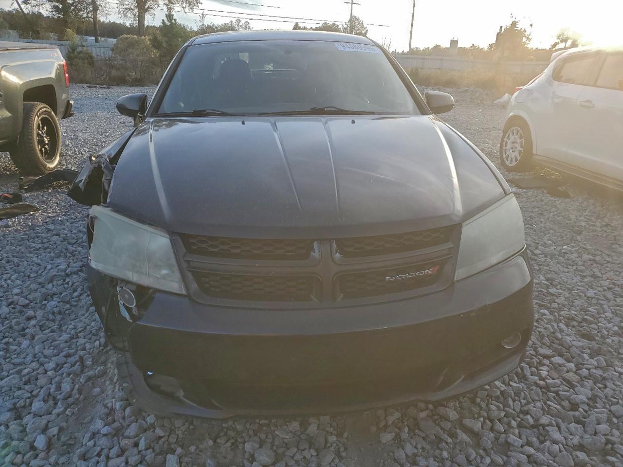 2013 DODGE Avenger