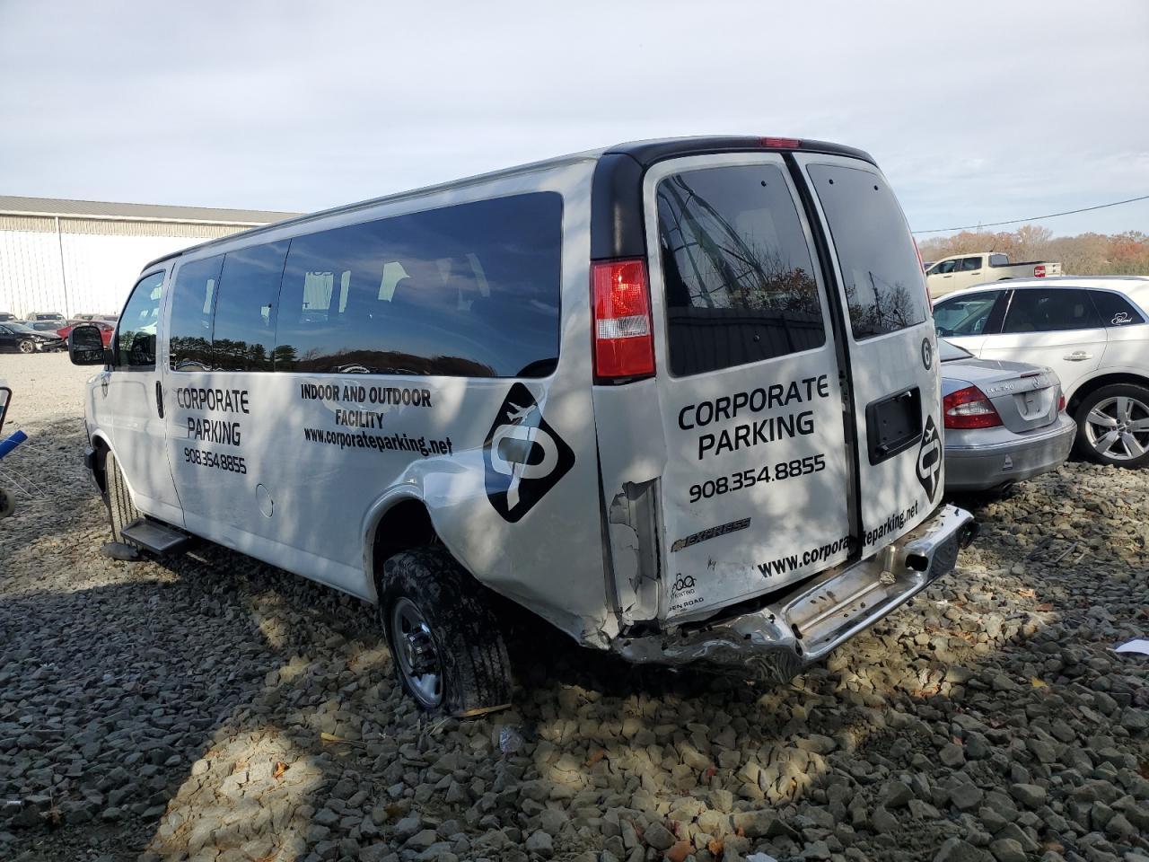 2024 CHEVROLET Express 3500