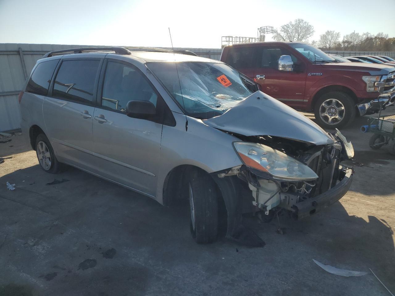 2006 TOYOTA SIENNA