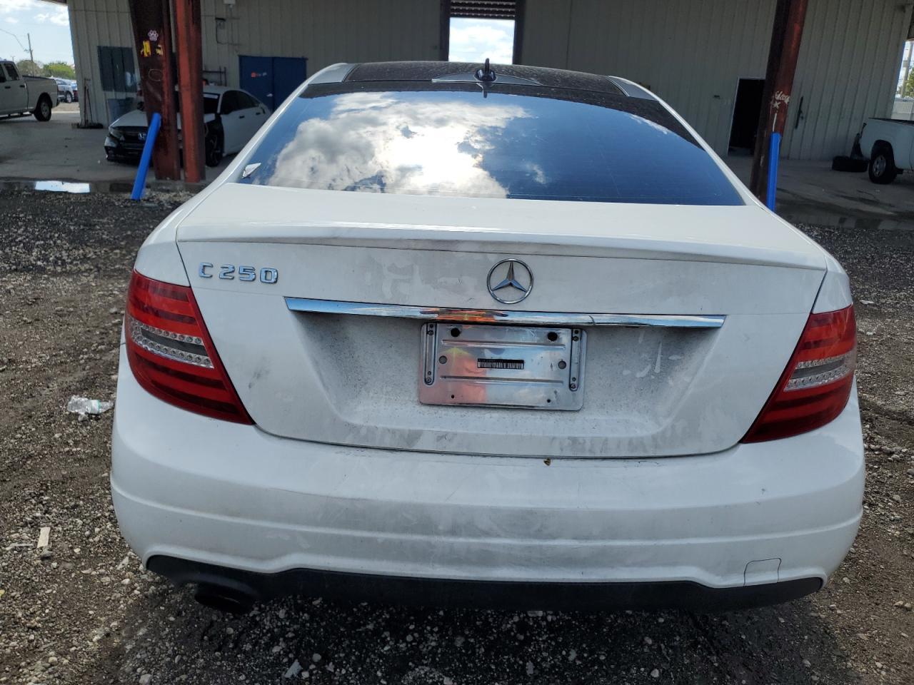 2015 MERCEDES-BENZ C-CLASS