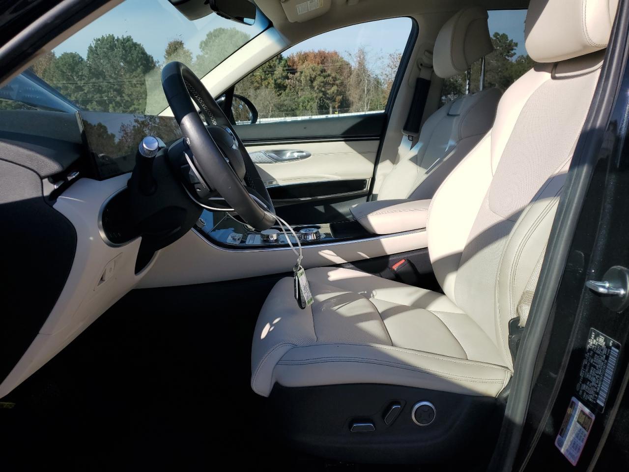 2026 GENESIS GV70