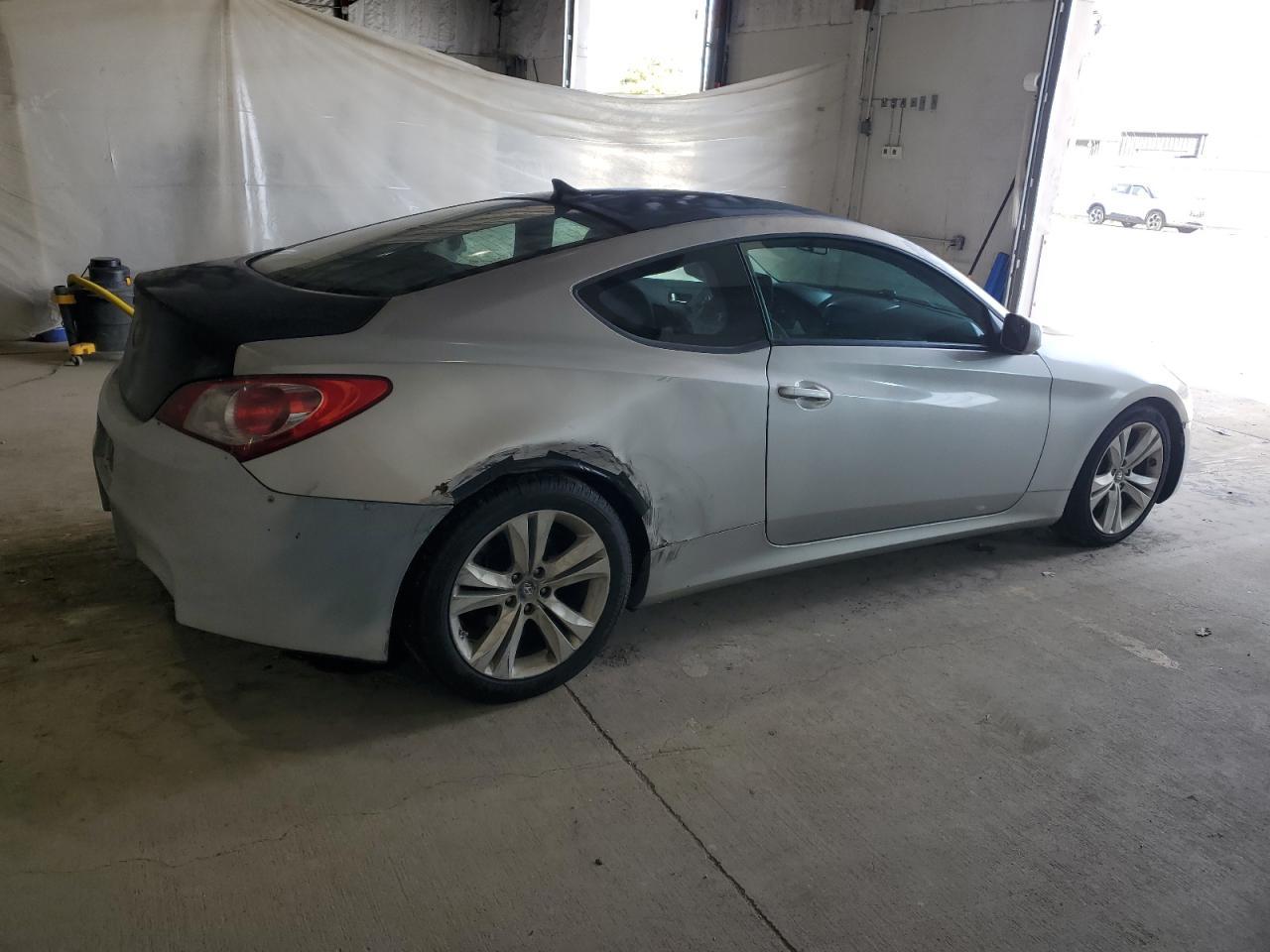 2011 HYUNDAI GENESIS