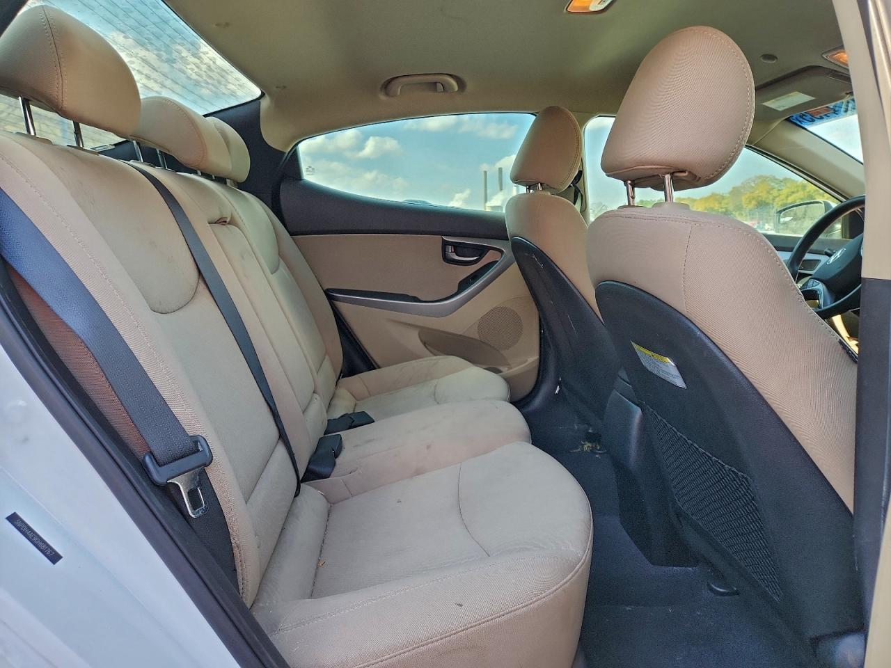 2016 HYUNDAI ELANTRA