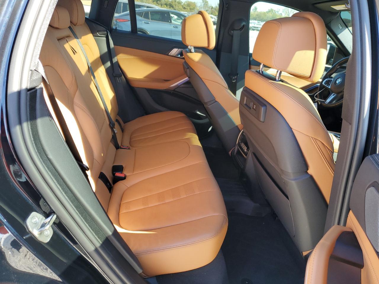 2022 BMW X6