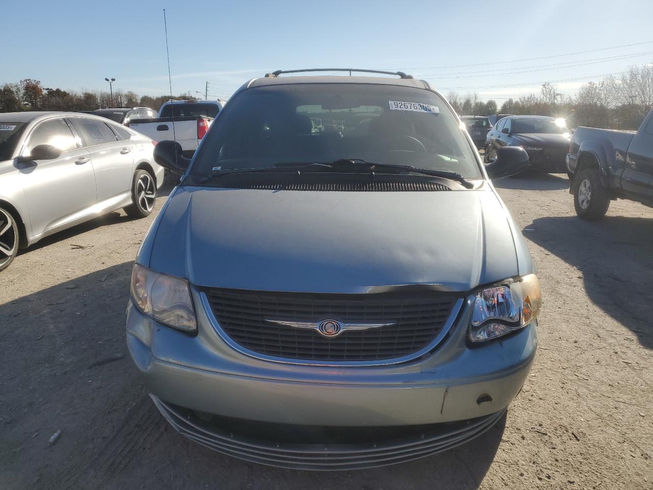 2002 CHRYSLER Town & Country