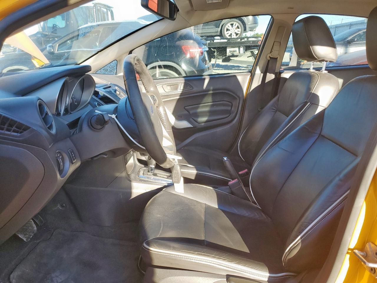 2011 FORD Fiesta