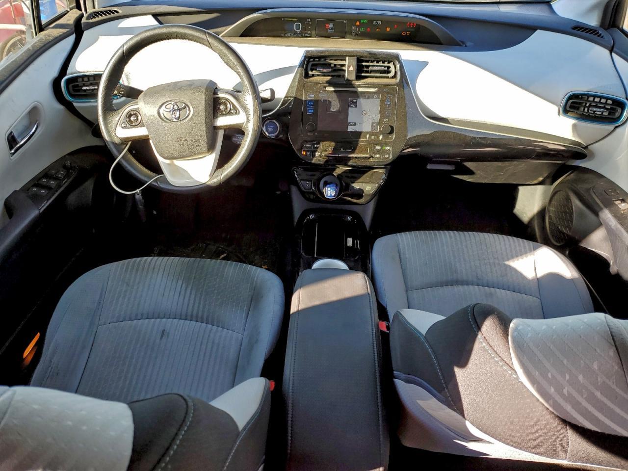 2017 TOYOTA PRIUS