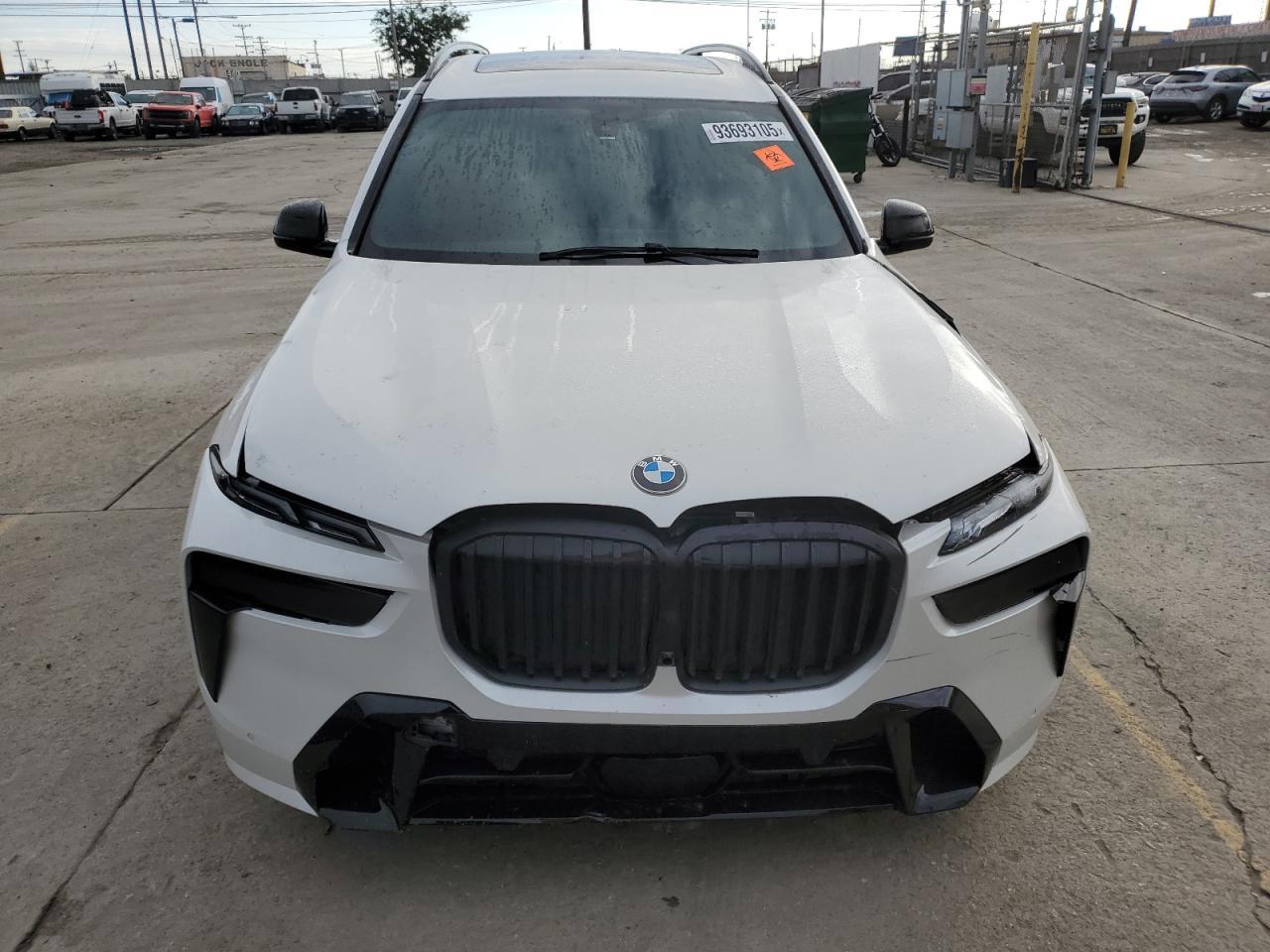 2025 BMW X7