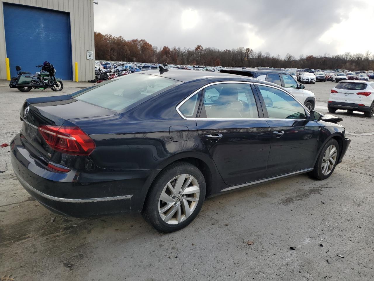 2018 VOLKSWAGEN Passat