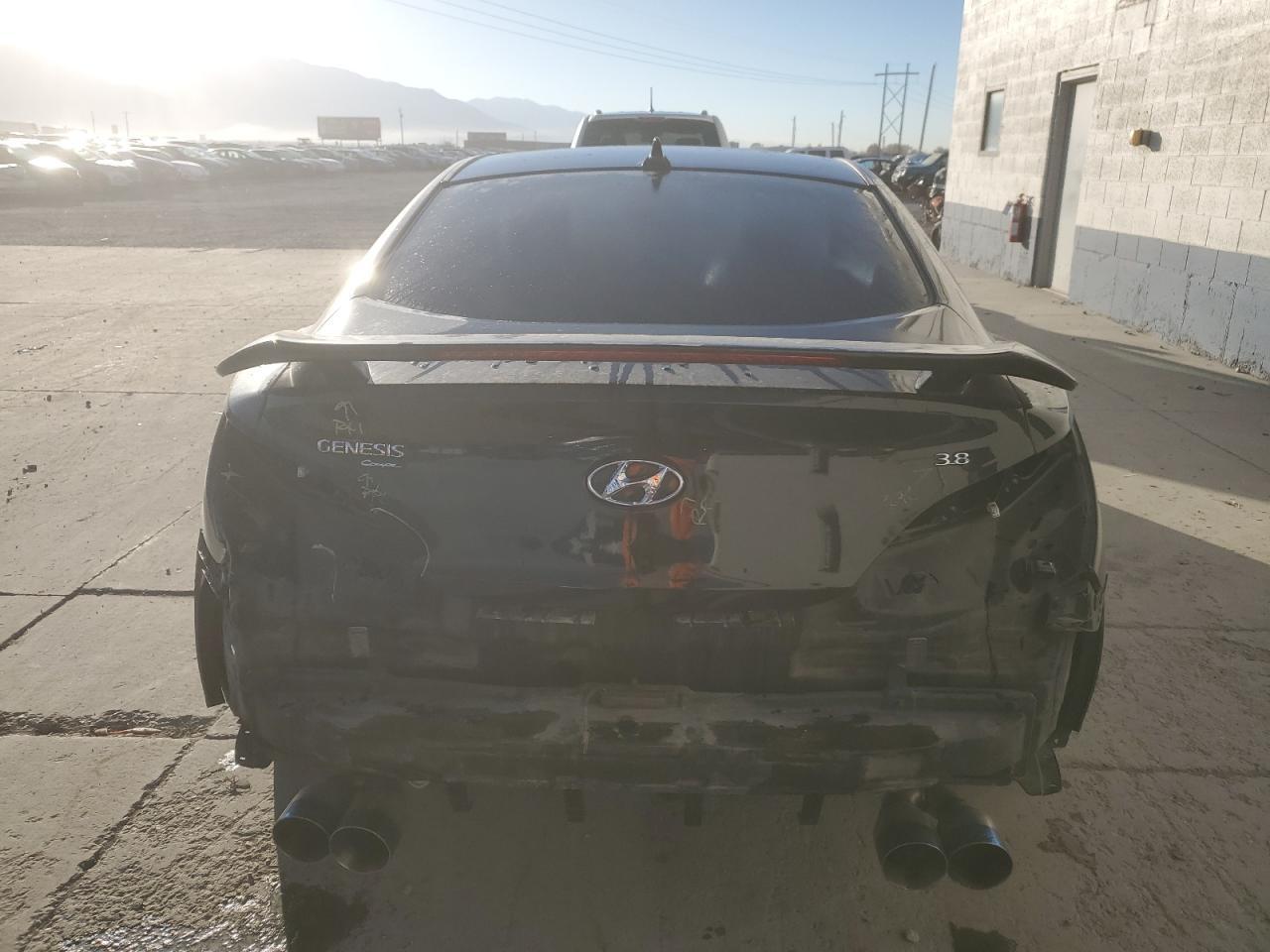 2012 HYUNDAI GENESIS
