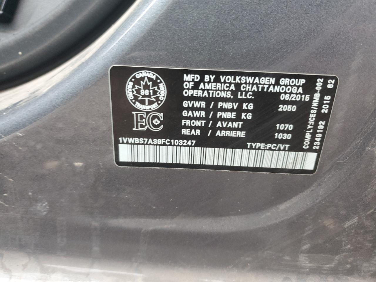 2015 VOLKSWAGEN Passat
