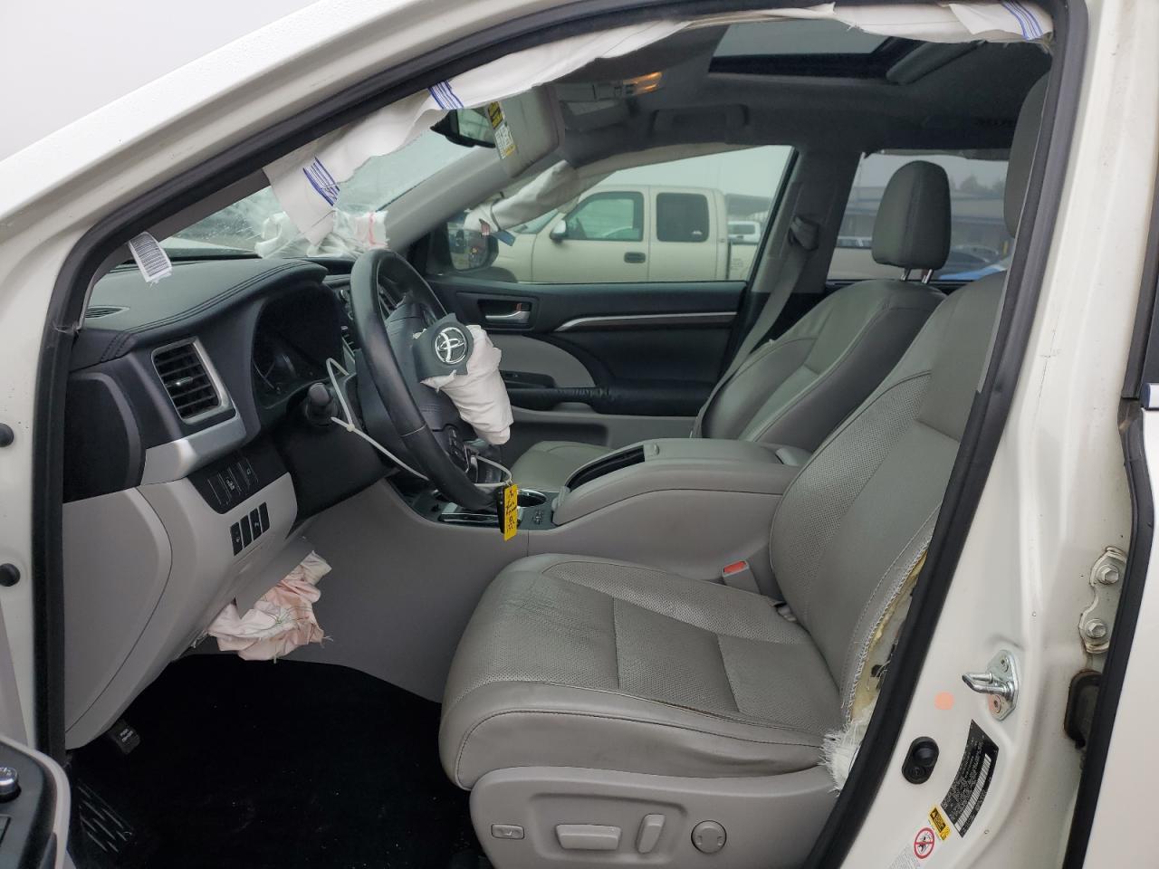 2015 TOYOTA HIGHLANDER