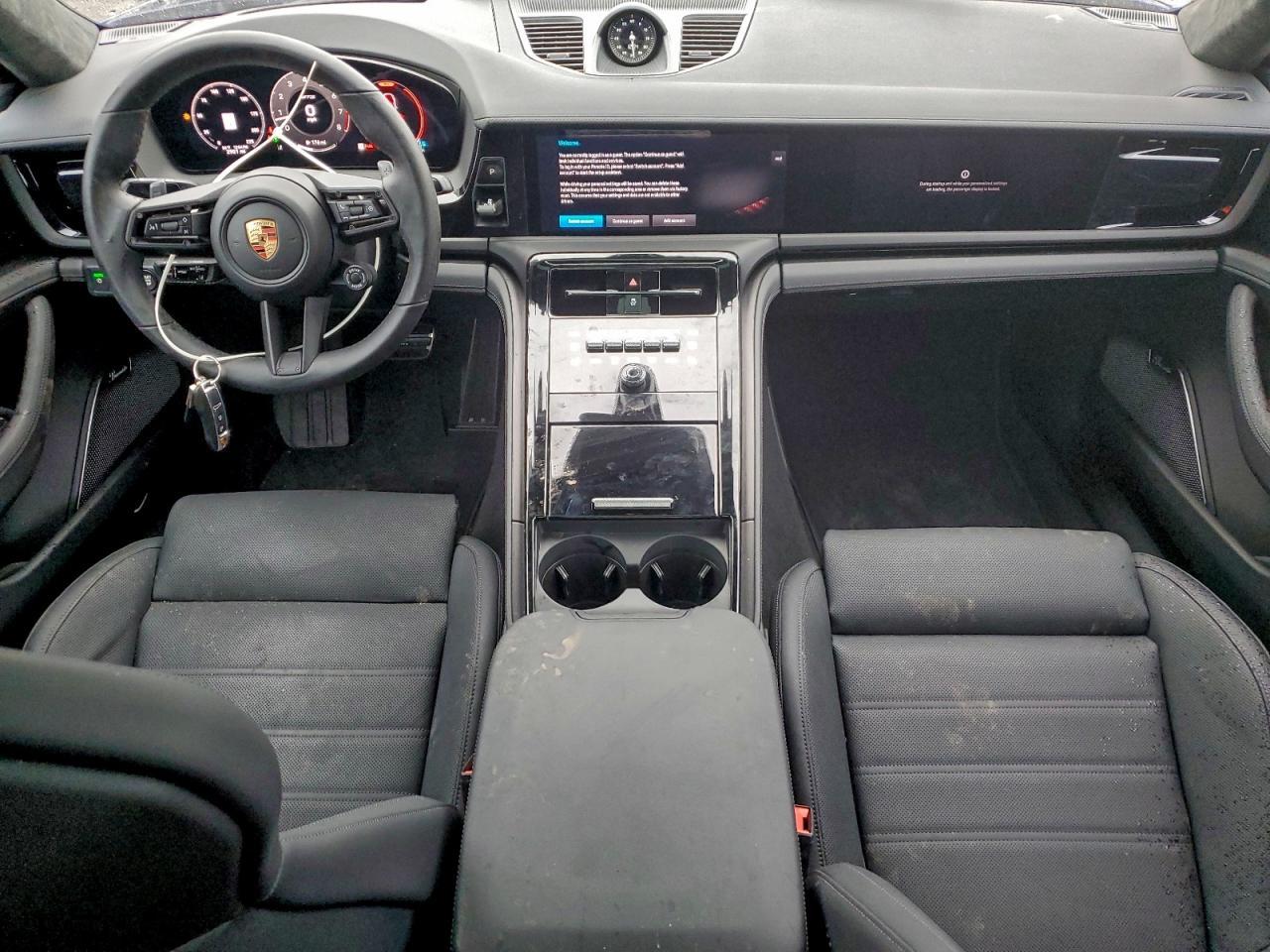 2025 PORSCHE Panamera