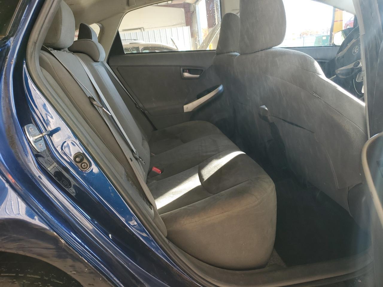 2011 TOYOTA PRIUS